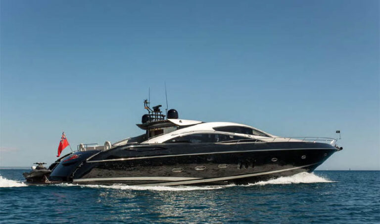 SUNSEEKER-PREADTOR-82-Hooligan-Superyacht-Charter-in-Ibiza_under-motor