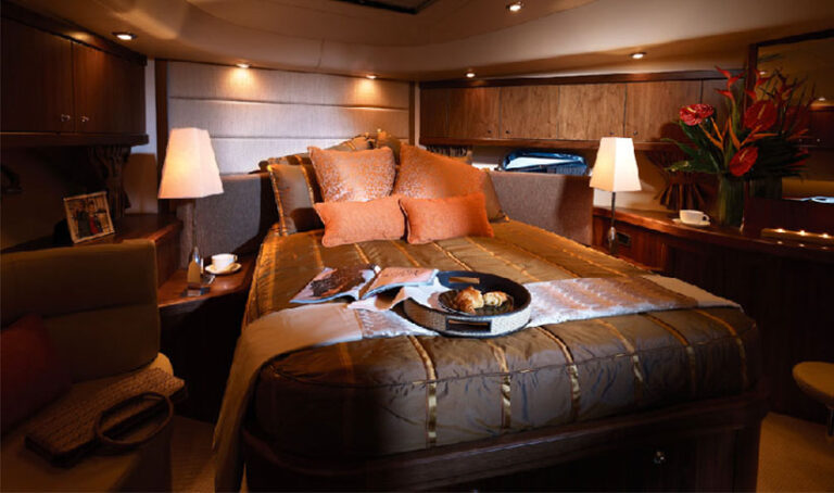 Superyacht Charter in Ibiza-Sunseeker-Manhattan-70-VIP Cabin